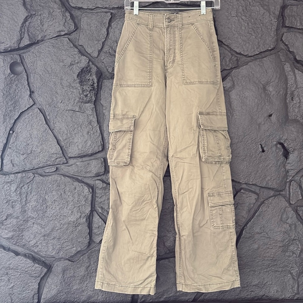 Hollister Ultra High-Rise Baggy size 24R(00R) 30 inch inseam
